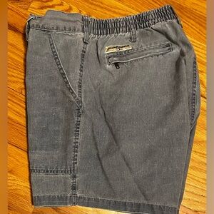 Hook & Tackle size 38, all cotton. Elastic waist. Good condition.